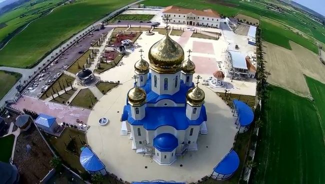 Храм в честь Апостола Андрея и всех святых, в земле Российской просиявших на Кипре Храм в честь Апостола Андрея и всех святых, в земле Российской просиявших на Кипре