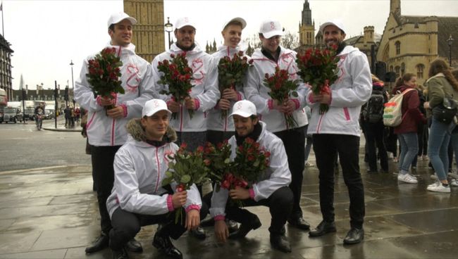 From Russia With Love: россияне поздравили женщин европейских столиц с 8 марта From Russia With Love: россияне поздравили женщин европейских столиц с 8 марта