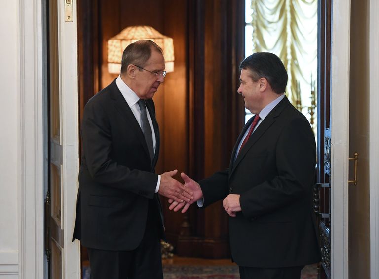 Министр иностранных дел РФ Сергей Лавров и министр иностранных дел Германии Зигмар Габриэль во время встречи в Москве. 9 марта 2017 Министр иностранных дел РФ Сергей Лавров и министр иностранных дел Германии Зигмар Габриэль во время встречи в Москве. 9 марта 2017