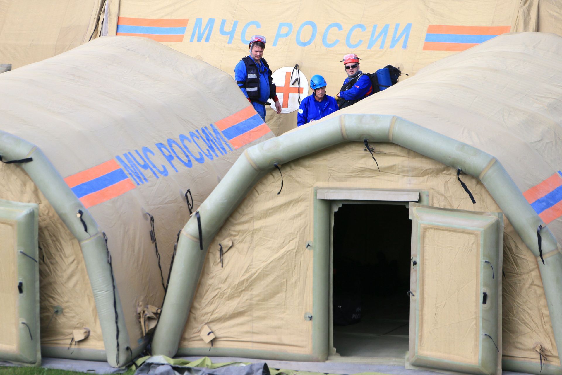 Установка мобильного лагеря отряда Центроспас МЧС РФ Установка мобильного лагеря отряда Центроспас МЧС РФ - РИА Новости, 1920, 13.11.2020
