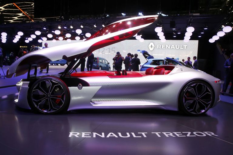Автомобиль Renault Trezor на Женевском международном автосалоне Автомобиль Renault Trezor на Женевском международном автосалоне
