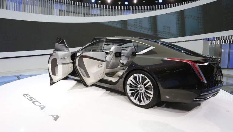 Автомобиль Cadillac Escala на Женевском международном автосалоне Автомобиль Cadillac Escala на Женевском международном автосалоне