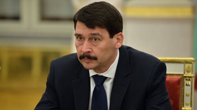 Президент Венгрии Янош Адер во время встречи с президентом России Владимиром Путиным в Будапеште. Архив