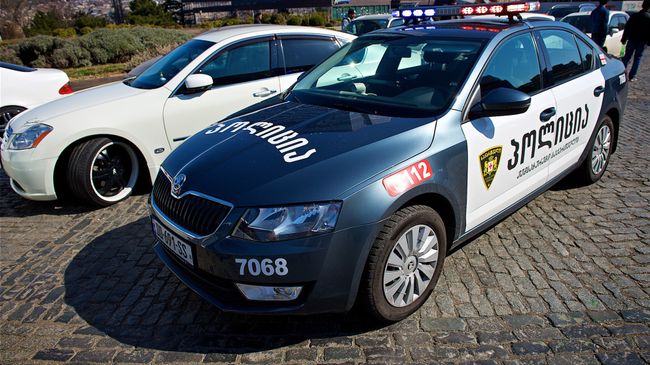 Автомобиль грузинской полиции в Тбилиси. Архивное фото Автомобиль грузинской полиции в Тбилиси. Архивное фото