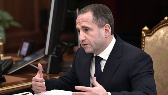 Полномочный представитель президента в Приволжском федеральном округе Михаил Бабич во время встречи с президентом РФ Владимиром Путиным. 13 марта 2017