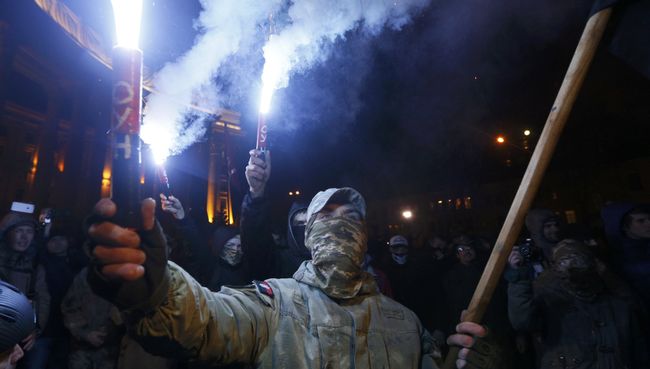 Митинг сторонников блокады Донбасса на Майдане Незалежности в центре Киева Митинг сторонников блокады Донбасса на Майдане Незалежности в центре Киева