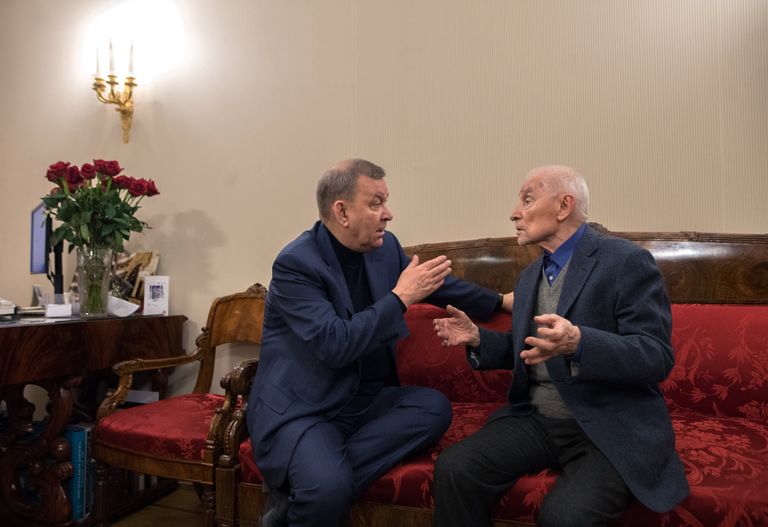 Директор Государственного академического Большого театра России Владимир Урин и и балетмейстер, народный артист СССР Юрий Григорович Директор Государственного академического Большого театра России Владимир Урин и и балетмейстер, народный артист СССР Юрий Григорович