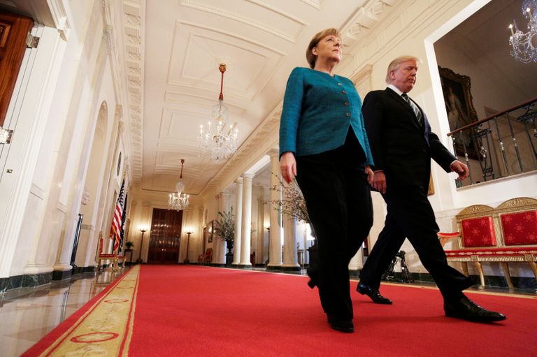 Канцлер Германии Ангела Меркель и президент США Дональд Трамп во время встречи в Вашингтоне. 17 марта 2017 года Канцлер Германии Ангела Меркель и президент США Дональд Трамп во время встречи в Вашингтоне. 17 марта 2017 года