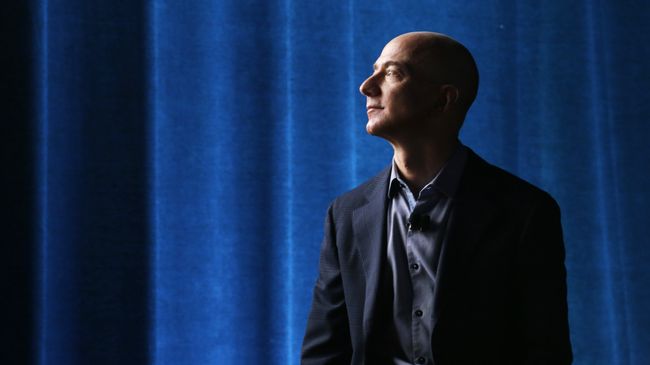 Генеральный директор Amazon Джефф Безос Генеральный директор Amazon Джефф Безос