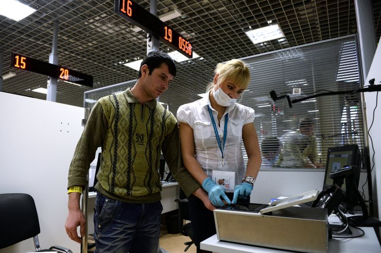 Дактилоскопия  в многофункциональном миграционном центре Москвы