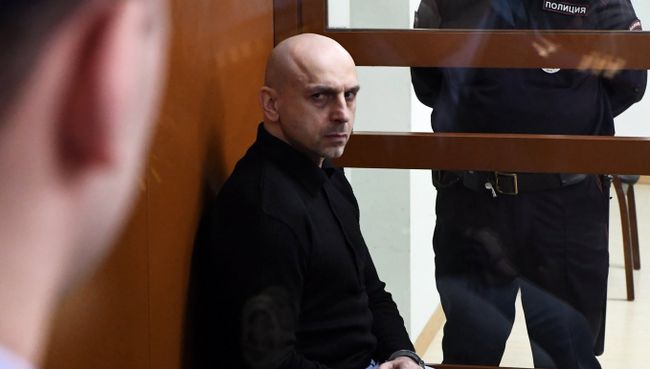 Хасан Закаев - предполагаемый соучастник теракта в театральном центре на Дубровке - в Московском окружном военном суде Хасан Закаев - предполагаемый соучастник теракта в театральном центре на Дубровке - в Московском окружном военном суде