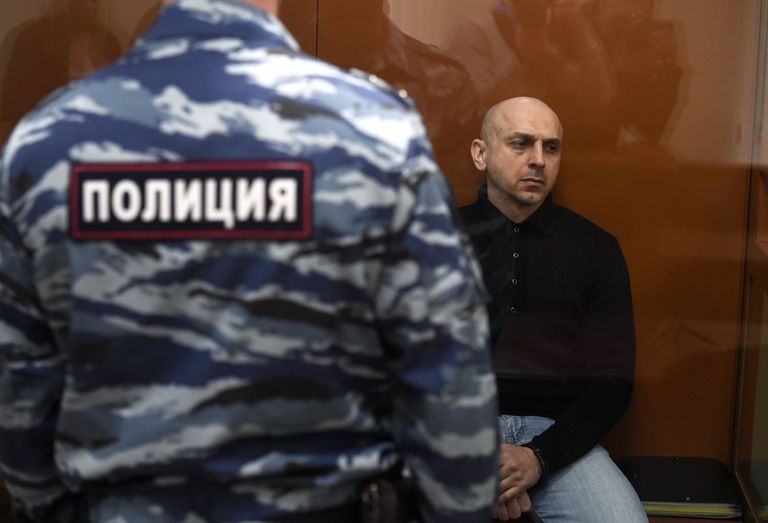 Хасан Закаев - предполагаемый соучастник теракта в театральном центре на Дубровке - в Московском окружном военном суде Хасан Закаев - предполагаемый соучастник теракта в театральном центре на Дубровке - в Московском окружном военном суде