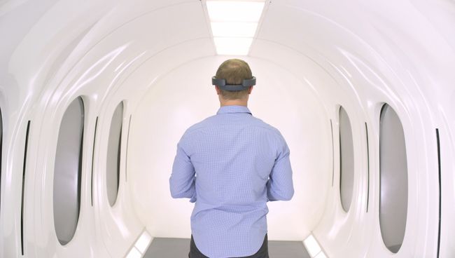 Компания Hyperloop Transportation Technologies начала строительство пассажирской капсулы Компания Hyperloop Transportation Technologies начала строительство пассажирской капсулы