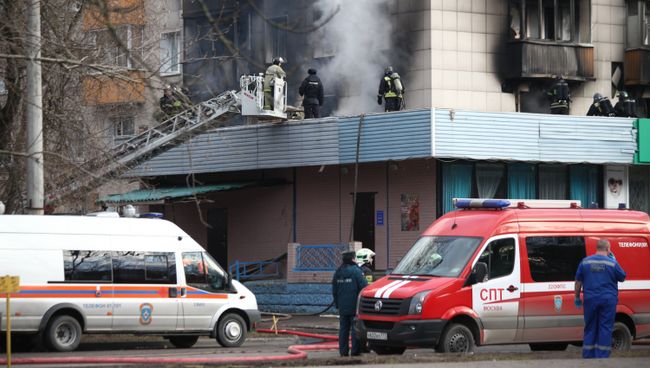 Пожар в жилом доме на ул. Изумрудная в Москве Пожар в жилом доме на ул. Изумрудная в Москве