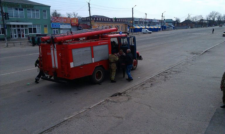 Пожарная машина в городе Балаклея в Харьковской области, Украина. 23 марта 2017 Пожарная машина в городе Балаклея в Харьковской области, Украина. 23 марта 2017