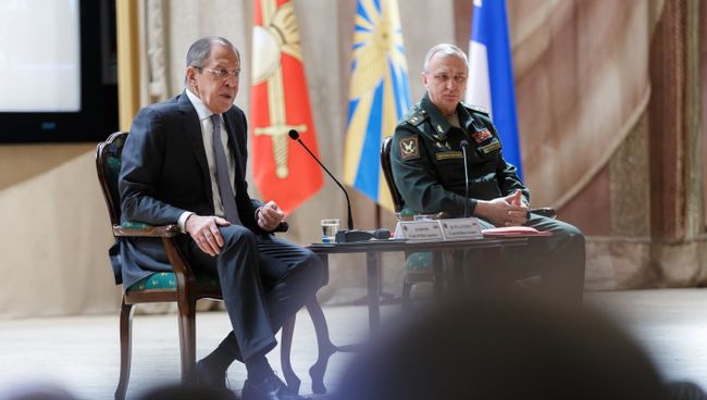 Сергей Лавров во время выступления в Военной академии Генерального штаба Вооруженных Сил РФ в Москве. 23 марта 2017 Сергей Лавров во время выступления в Военной академии Генерального штаба Вооруженных Сил РФ в Москве. 23 марта 2017