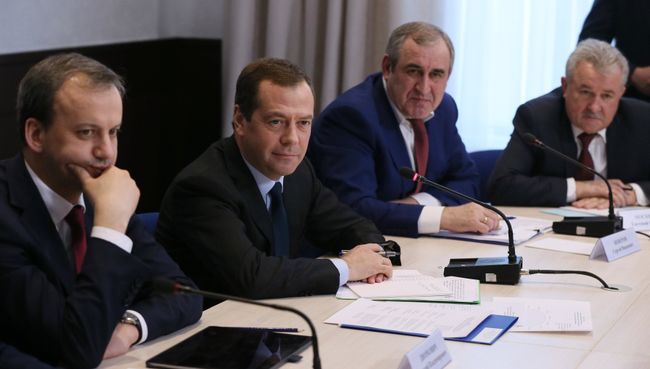 Встреча премьер-министра РФ Дмитрия Медведева с представителями бизнеса в сфере автоперевозок. 23 марта 2017 Встреча премьер-министра РФ Дмитрия Медведева с представителями бизнеса в сфере автоперевозок. 23 марта 2017