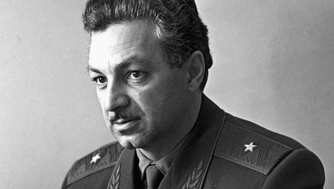 Генерал-майор Степан Микоян Генерал-майор Степан Микоян