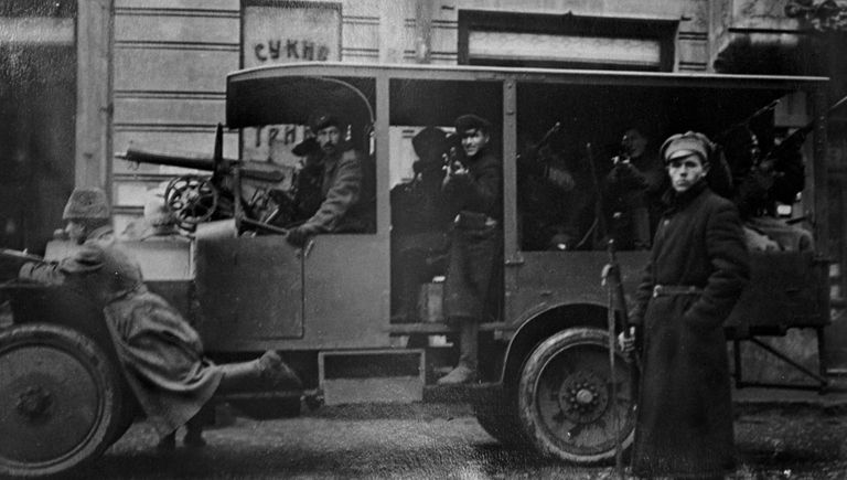 Красная гвардия на улицах Москвы