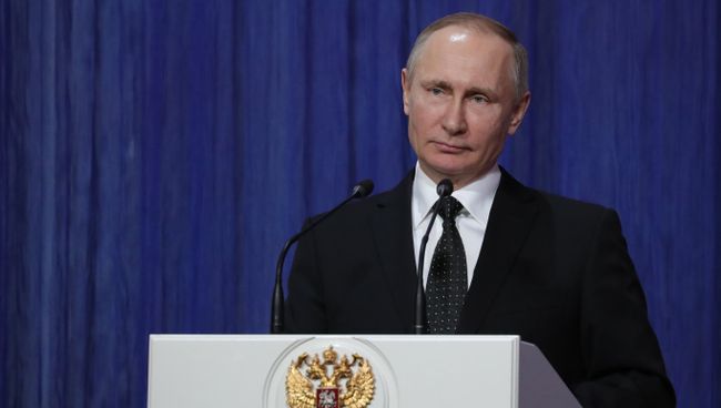Президент РФ Владимир Путин на торжественном вечере, посвященном Дню войск Росгвардии. 27 марта 2017 Президент РФ Владимир Путин на торжественном вечере, посвященном Дню войск Росгвардии. 27 марта 2017