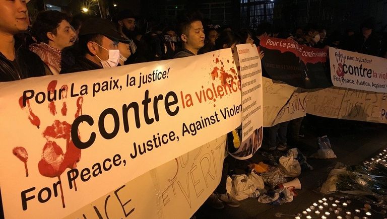 Акция протеста против убийства французскими полицейскими китайца в Париже Акция протеста против убийства французскими полицейскими китайца в Париже