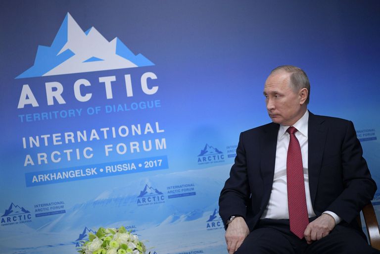 Президент РФ Владимир Путин во время встречи в Архангельске с президентом Финляндии Саули Ниинистё. 30 марта 2017