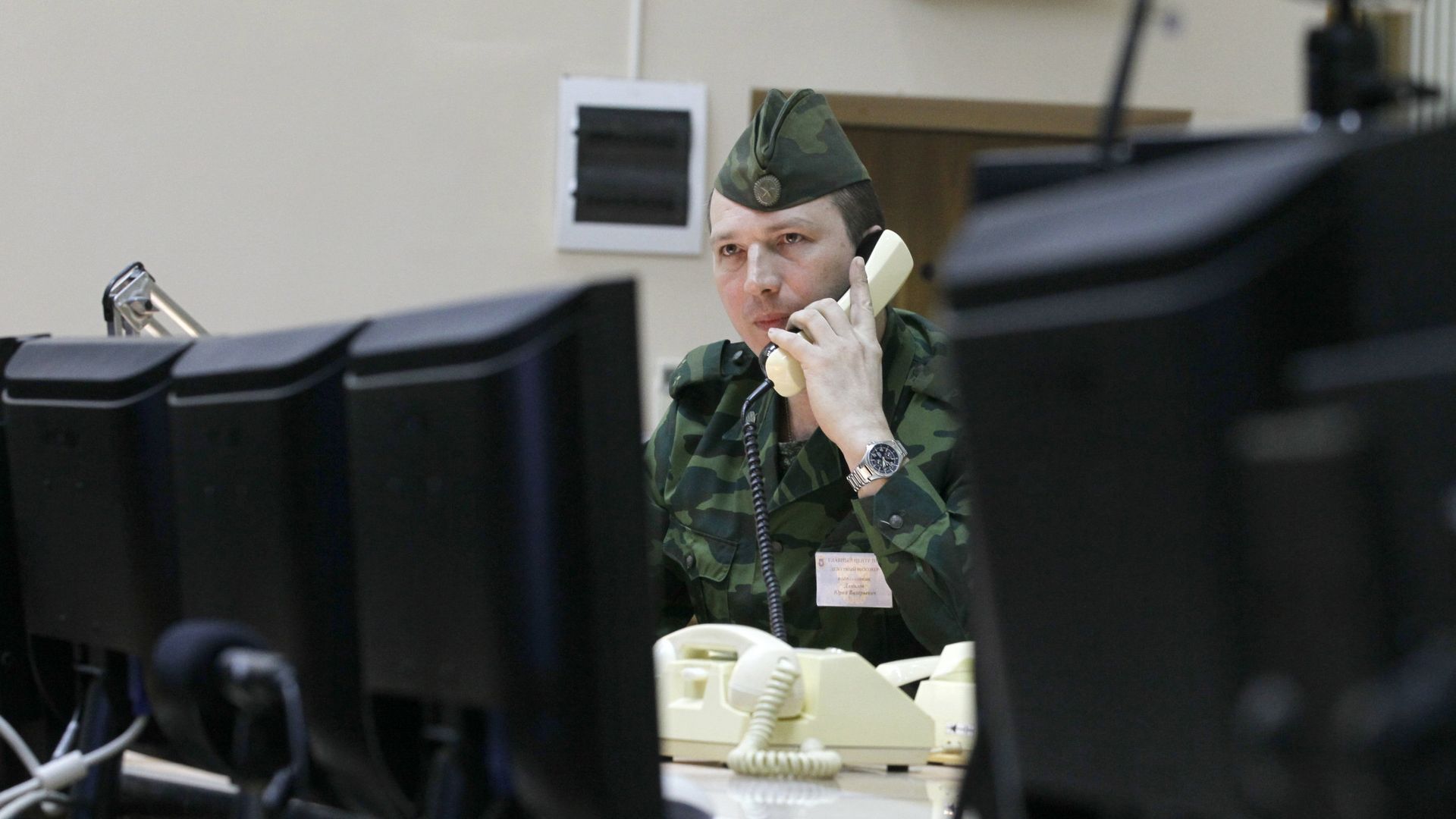 Сотрудник узла связи Системы предупреждения о ракетном нападении Космических войск России Сотрудник узла связи Системы предупреждения о ракетном нападении Космических войск России - РИА Новости, 1920, 27.08.2021