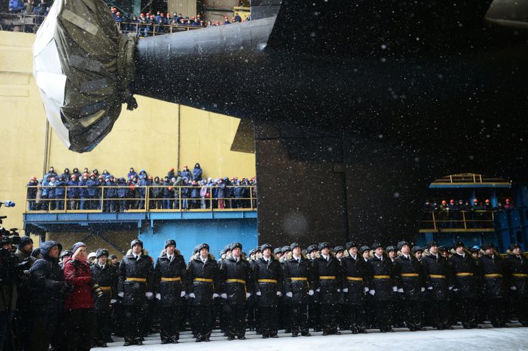 Торжественная церемония спуска на воду атомного подводного крейсера Казань ВМФ России в Северодвинске. 31 марта 2017 Торжественная церемония спуска на воду атомного подводного крейсера Казань ВМФ России в Северодвинске. 31 марта 2017