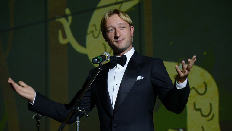 Трехкратный чемпион мира Евгений Плющенко на церемонии вручения премии Сделано в России проекта Сноб в конгресс-парке гостиницы Украина в Москве Трехкратный чемпион мира Евгений Плющенко на церемонии вручения премии Сделано в России проекта Сноб в конгресс-парке гостиницы Украина в Москве