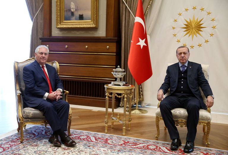 Президент Турции Реджеп Тайип Эрдоган и госсекретарь США Рекс Тиллерсон во время встречи в Анкаре. 30 марта 2017 года 