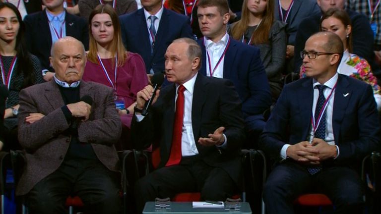 Умом Россию не понять - Путин о собственном пути РФ и ограничениях в интернете