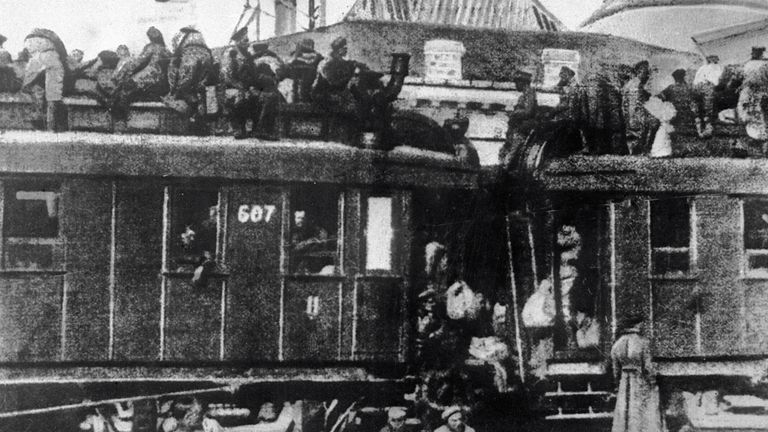 Разруха на транспорте. 1917 год Разруха на транспорте. 1917 год