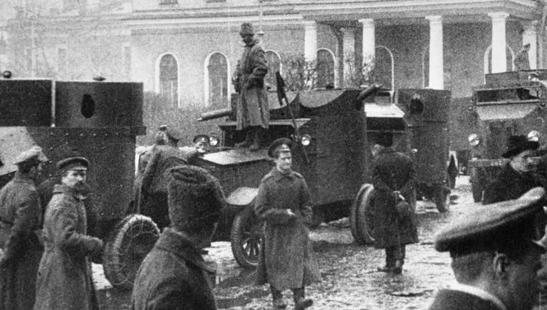 Октябрьские дни в Петрограде Октябрьские дни в Петрограде