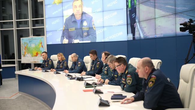 МЧС России во время поисково-спасательных работ в петербургском метро