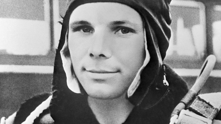 Юрий Гагарин - кандидат в космонавты. Предполетная подготовка Юрий Гагарин - кандидат в космонавты. Предполетная подготовка