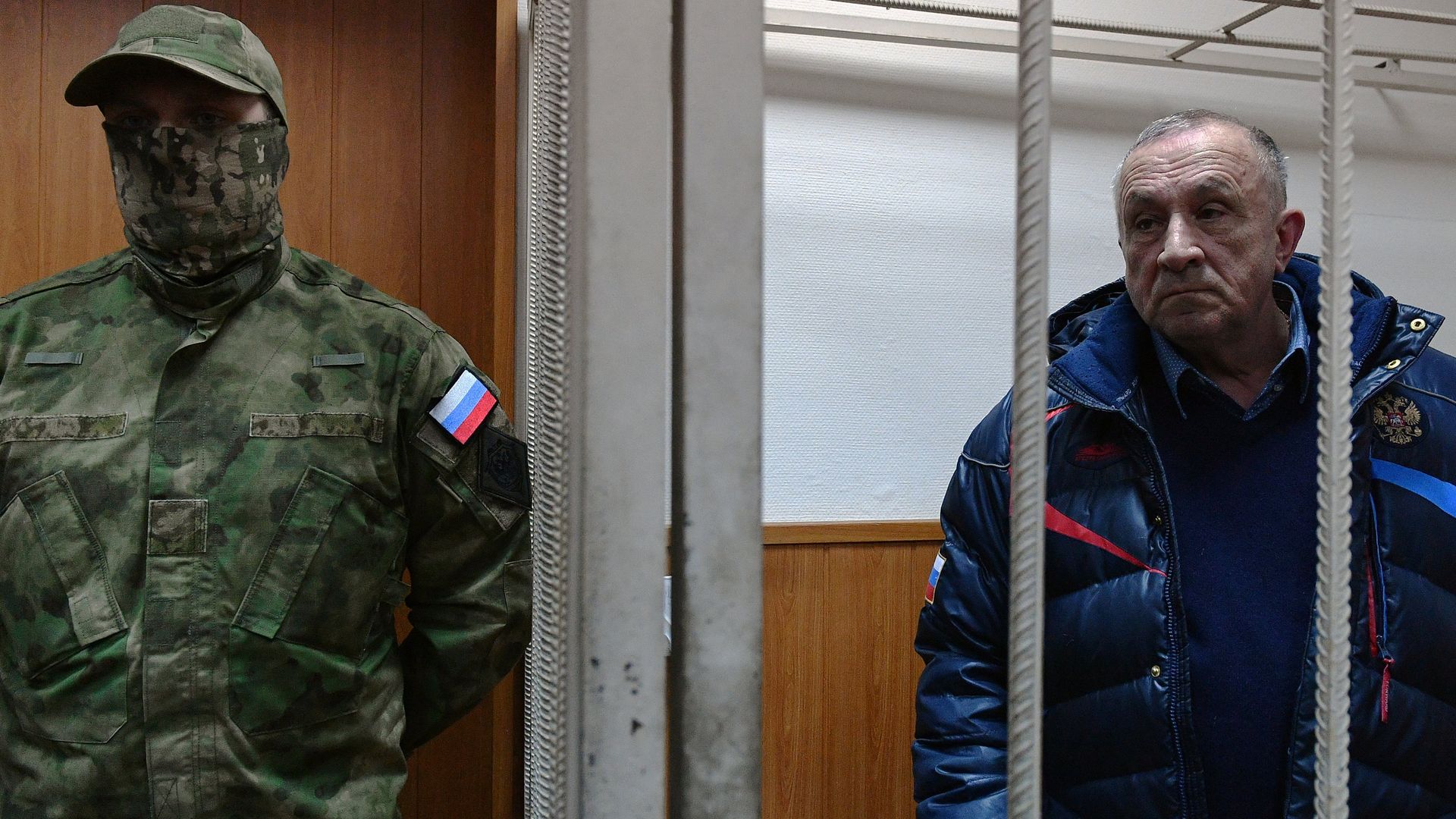 Бывший глава Удмуртии Александр Соловьев в Басманном суде. 4 апреля 2017 Бывший глава Удмуртии Александр Соловьев в Басманном суде. 4 апреля 2017 - РИА Новости, 1920, 04.04.2017