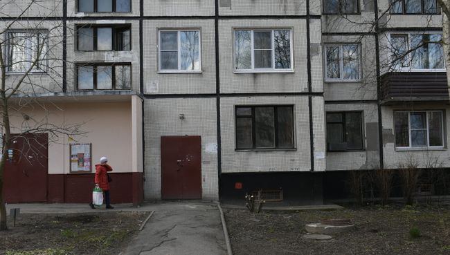 Дом, в котором жил вероятный исполнитель теракта Акбаржон Джалилов Дом, в котором жил вероятный исполнитель теракта Акбаржон Джалилов