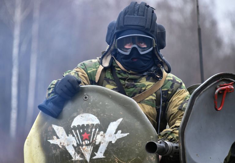 Участник совместных российско-белорусских учений тактических групп ВДВ в Витебской области Белоруссии Участник совместных российско-белорусских учений тактических групп ВДВ в Витебской области Белоруссии