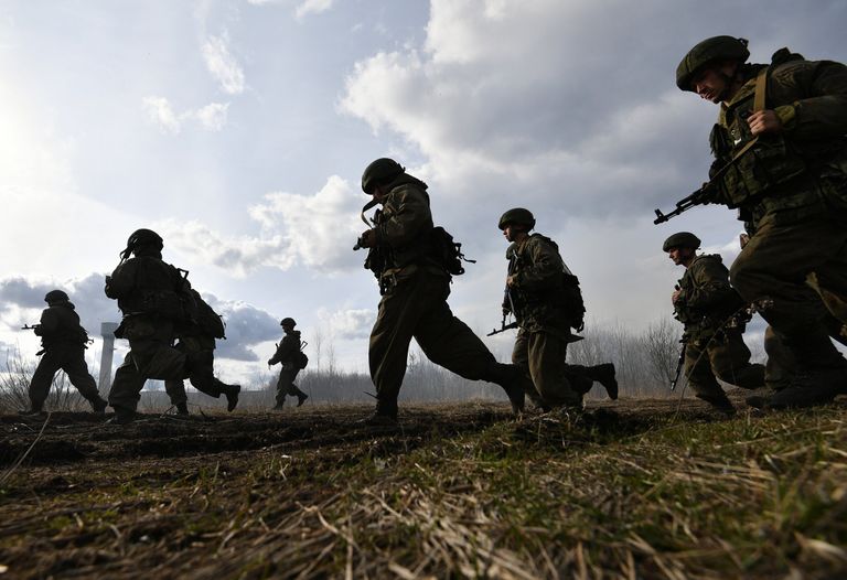 Военнослужащие МО России проводят спецоперацию во время активной фазы российско-белорусских учений тактических групп ВДВ Военнослужащие МО России проводят спецоперацию во время активной фазы российско-белорусских учений тактических групп ВДВ