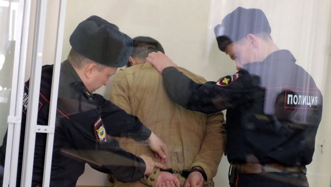 Подозреваемый в вербовке граждан в террористические организации Джебхат ан-Нусра и Исламское государство, задержанный в Санкт-Петербурге. 6 апреля 2017 Подозреваемый в вербовке граждан в террористические организации Джебхат ан-Нусра и Исламское государство, задержанный в Санкт-Петербурге. 6 апреля 2017