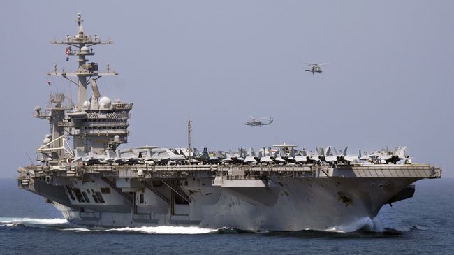 Авианосец ВМС США Карл Винсон. Архивное фото Авианосец ВМС США Карл Винсон. Архивное фото