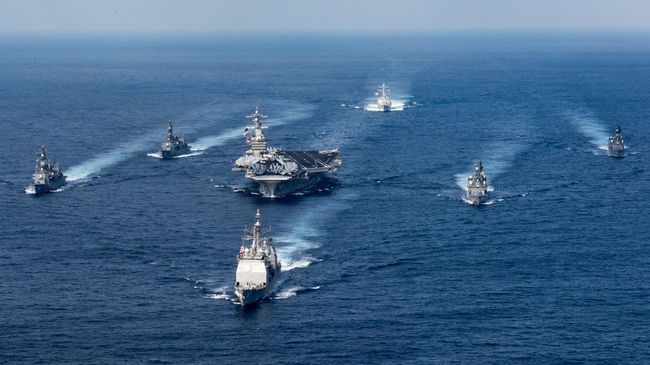 Ударная авианосная группировка ВМС США. Архивное фото Ударная авианосная группировка ВМС США. Архивное фото