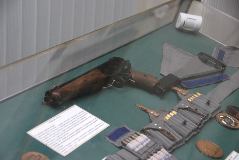 Трёхствольный пистолет ТП-82