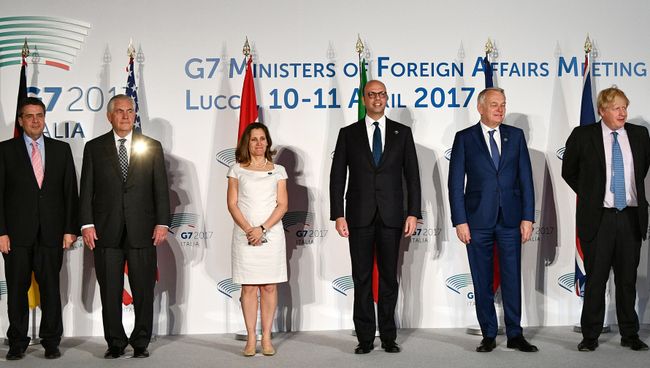 Совместное фото глав МИД стран Большой семерки. 11 апреля 2017 Совместное фото глав МИД стран Большой семерки. 11 апреля 2017