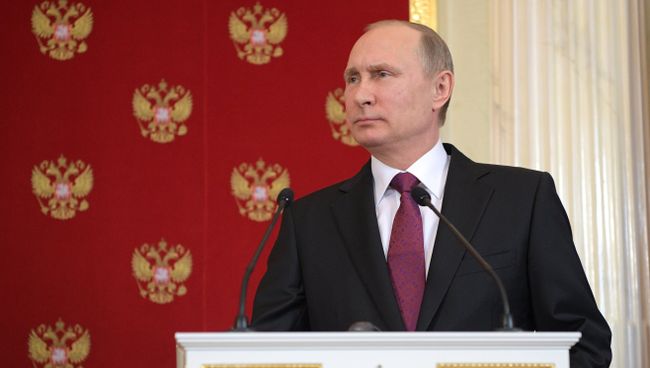 Президент РФ Владимир Путин на совместной с президентом Италии Серджо Маттареллой пресс-конференции по итогам встречи. 11 апреля 2017 Президент РФ Владимир Путин на совместной с президентом Италии Серджо Маттареллой пресс-конференции по итогам встречи. 11 апреля 2017