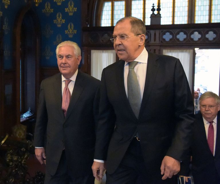 Министр иностранных дер РФ Сергей Лавров и Государственный секретарь США Рекс Тиллерсон во время переговоров в Москве. 12 апреля 2017 Министр иностранных дер РФ Сергей Лавров и Государственный секретарь США Рекс Тиллерсон во время переговоров в Москве. 12 апреля 2017