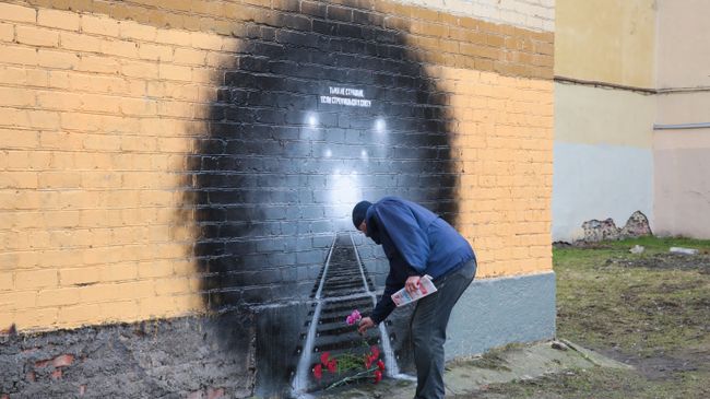 В Санкт-Петербурге появилось граффити в память о жертвах теракта в метро. Архивное фото В Санкт-Петербурге появилось граффити в память о жертвах теракта в метро. Архивное фото