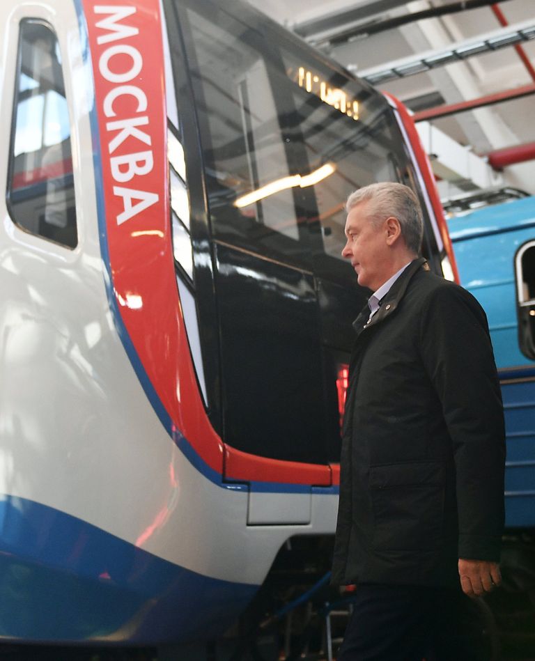 Мэр Москвы Сергей Собянин во время церемонии запуска первых поездов Москва на Таганско-Краснопресненской линии московского метрополитена Мэр Москвы Сергей Собянин во время церемонии запуска первых поездов Москва на Таганско-Краснопресненской линии московского метрополитена