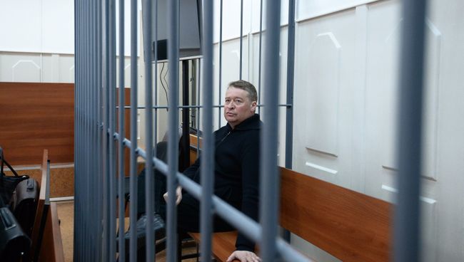 Бывший глава республики Марий Эл Леонид Маркелов, обвиняемый в получении взятки, в Басманном суде Москвы Бывший глава республики Марий Эл Леонид Маркелов, обвиняемый в получении взятки, в Басманном суде Москвы