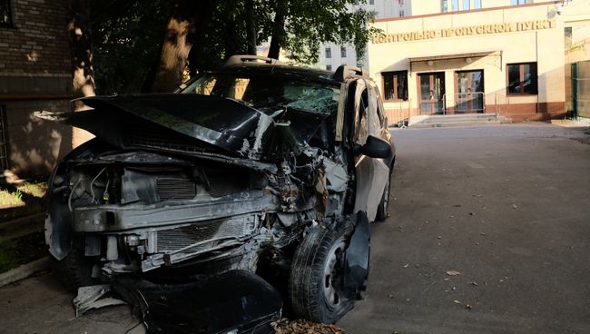 Разбитый автомобиль Разбитый автомобиль